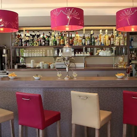 Inter-hotel Les Agapanthes De L'esterel Aparthotel 3*