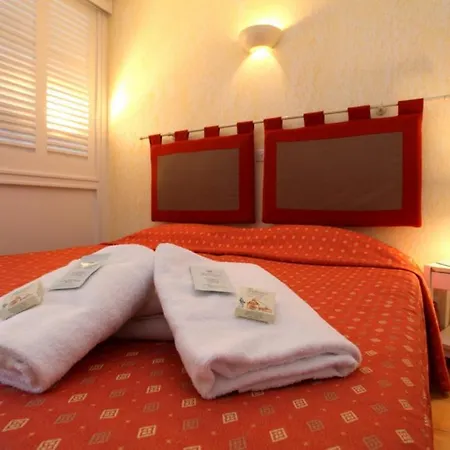Inter-hotel Les Agapanthes De L'esterel Aparthotel 3*