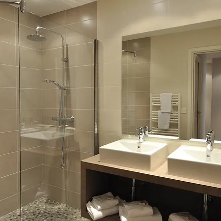 Inter-hotel Les Agapanthes De L'esterel Aparthotel 3*
